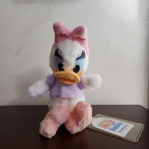 Donald's Wacky Kingdom Tokyo Disneyland Daisy Plush Toy nos tags